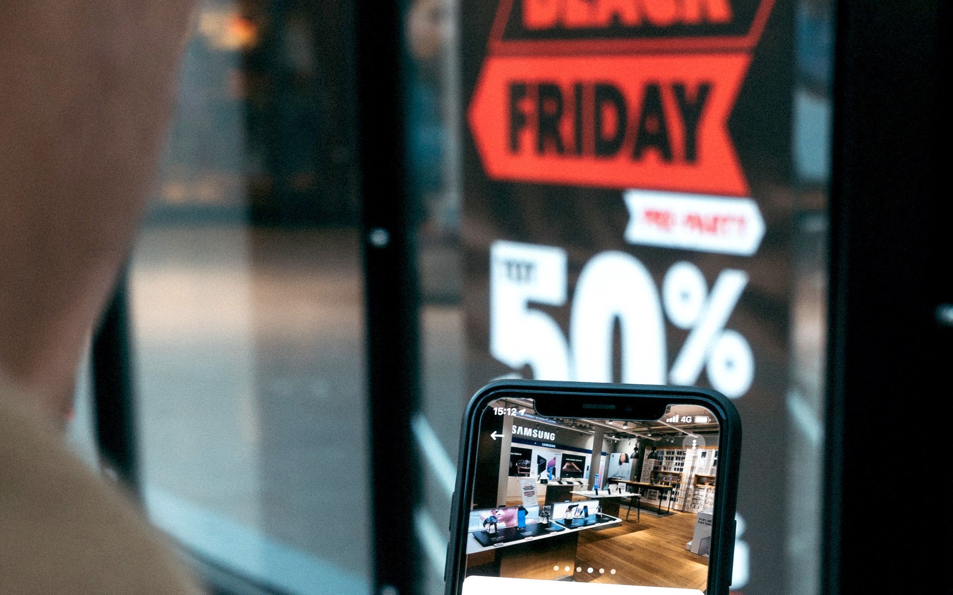 een digitale klok die de tijd toont